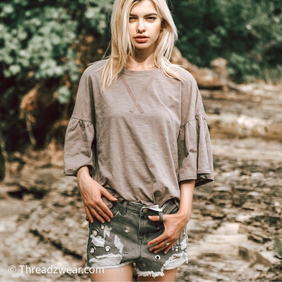 (19)New Flounce Sleeve Tan Tee - Picture 4 of 6